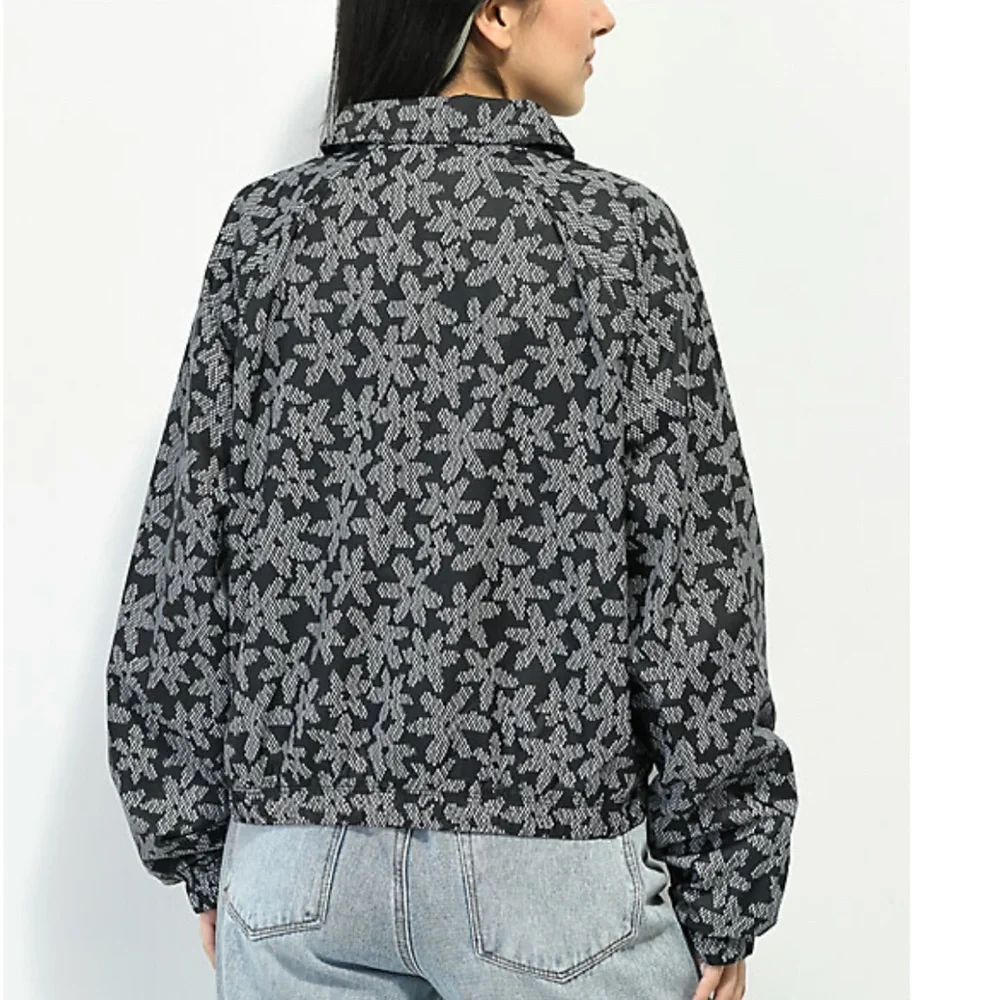 Nike Sportswear AOP Sport Daisy Black White Jacket Women’s Size Medium